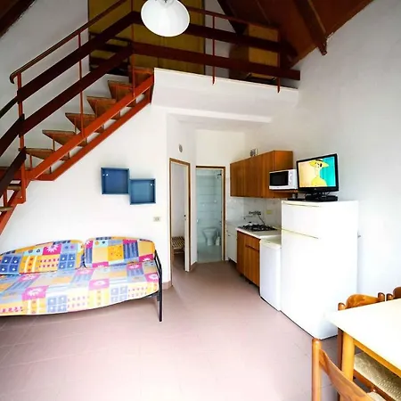 Dom wakacyjny Holiday Homes In Lido Di Spina 21206 *
