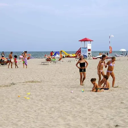 Holiday Homes In Lido Di Spina 21206 *